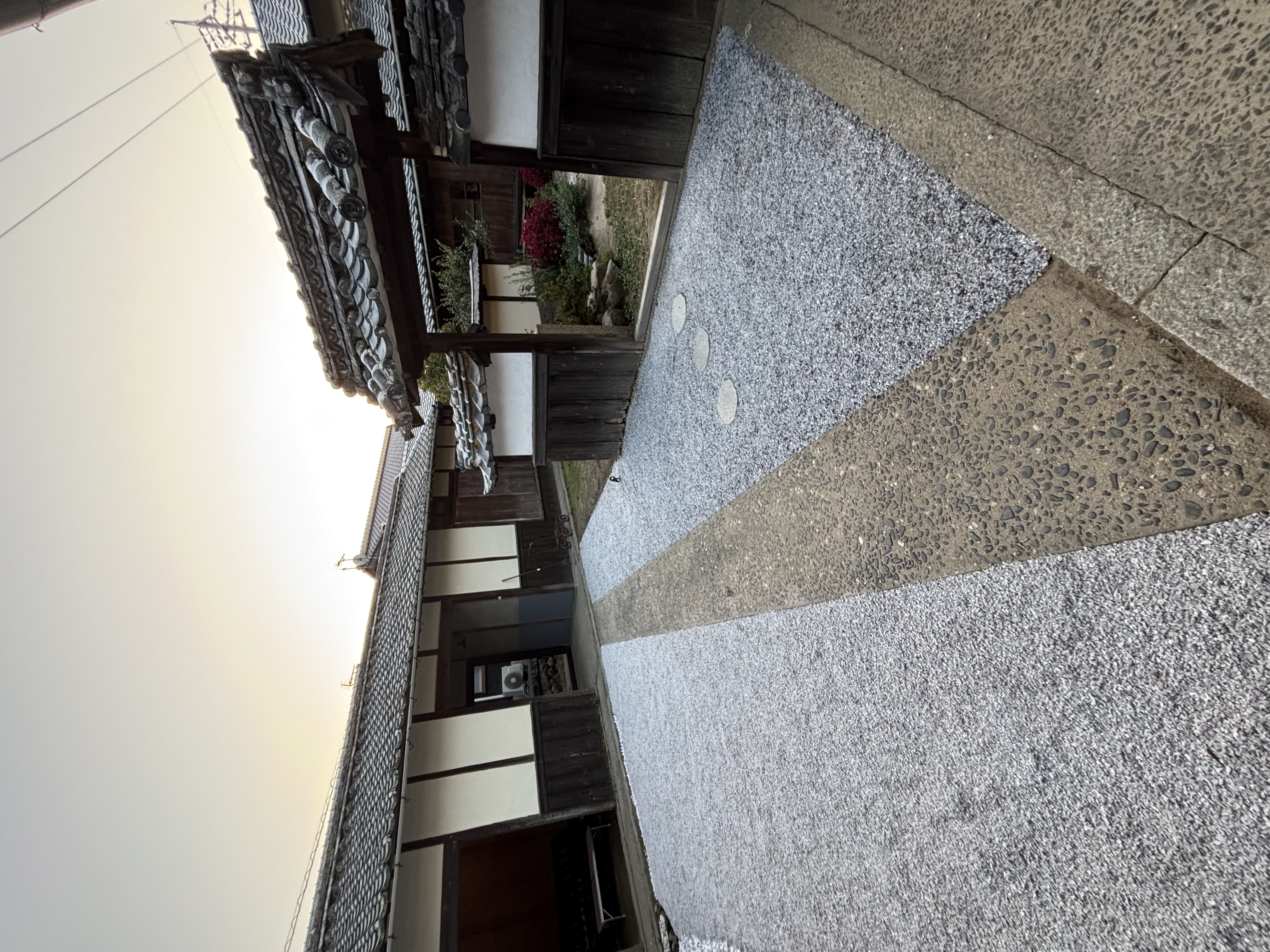 お屋敷全景・夕暮れ